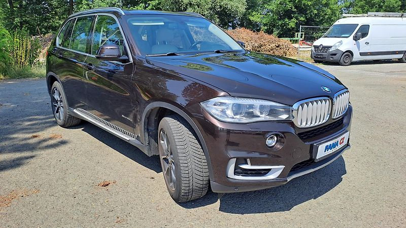 BMW X5 3.0 xDrive 30D - fotka 3 z 32