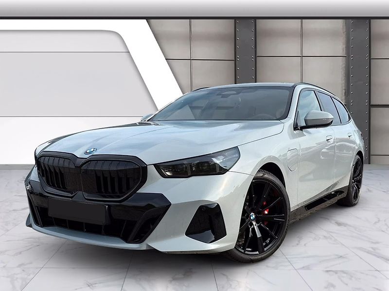 BMW Řada 5 530e xDrive M-Sport Pro Pano H - fotka 1 z 17