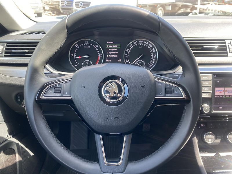 Škoda Superb 2.0TDI110kW-1xMAJ.-CZ-66 000KM - fotka 17 z 43