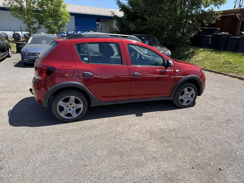 Dacia Sandero 1.0i STEPWAY - fotka 7 z 21