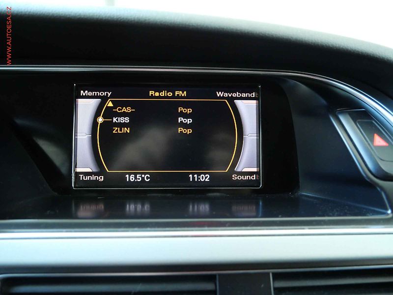 Audi A5 (2010) 2.0TDi, AC, park.čidla - fotka 15 z 16