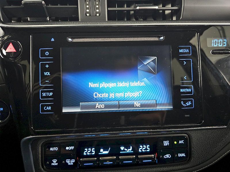 Toyota Auris (2015) TS 1.8HEV EXECUTIVE - fotka 16 z 29
