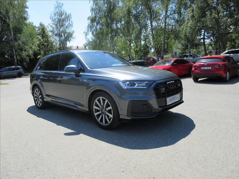 Audi Q7 3,0 TDi 210Kw, S-Line, 1.maj. - fotka 5 z 35