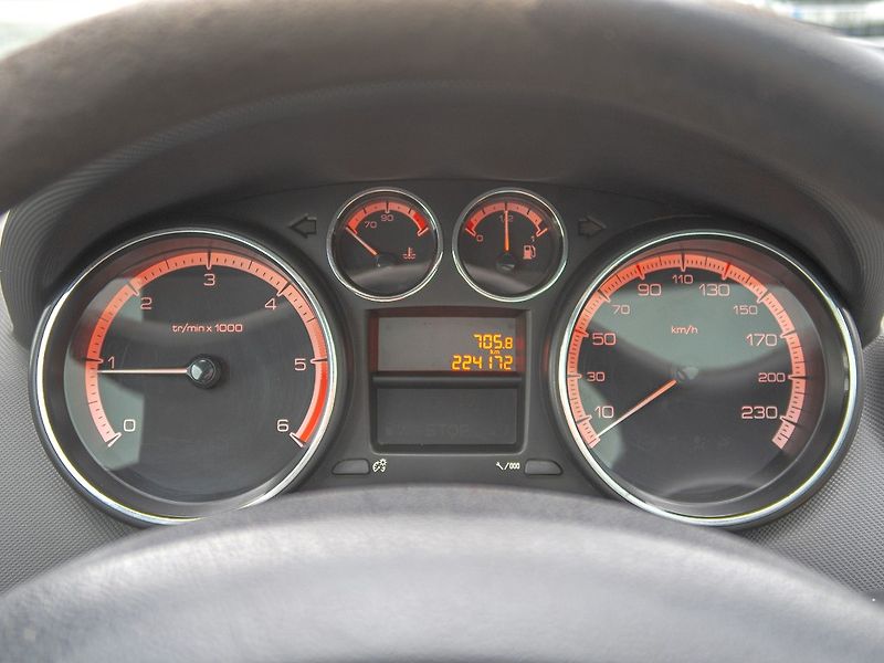 Peugeot 308 (2009) 1.6HDI 80KW SW  – PANORAMA - fotka 21 z 47