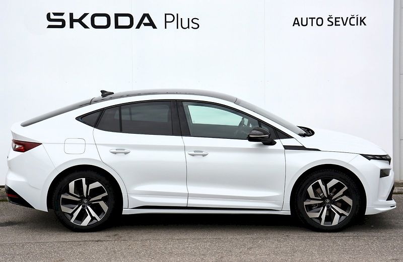Škoda Enyaq (2025) SPORTLINE 63 kWh 150 KW - fotka 8 z 20