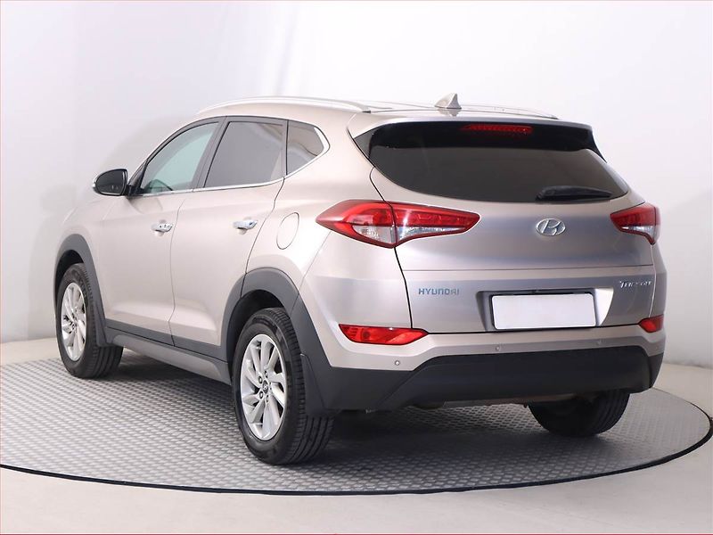 Hyundai Tucson (2015) 1.6 GDI, Serv.kniha, Navi - fotka 4 z 19