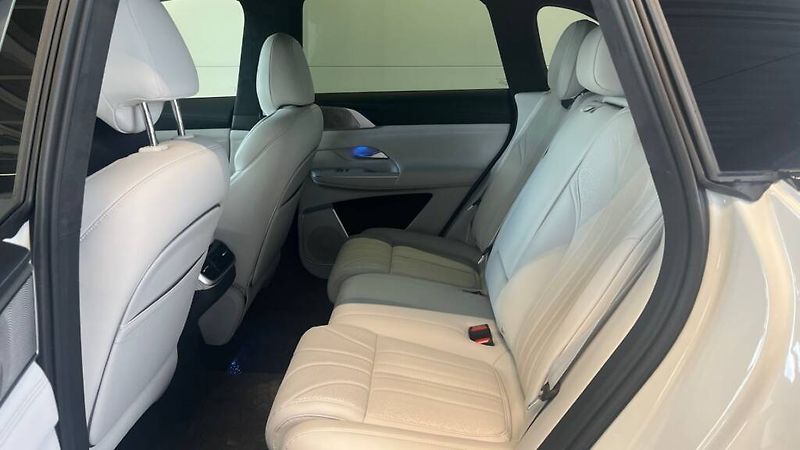 Xpeng G9 (2026) AWD Performance Pro - fotka 10 z 10