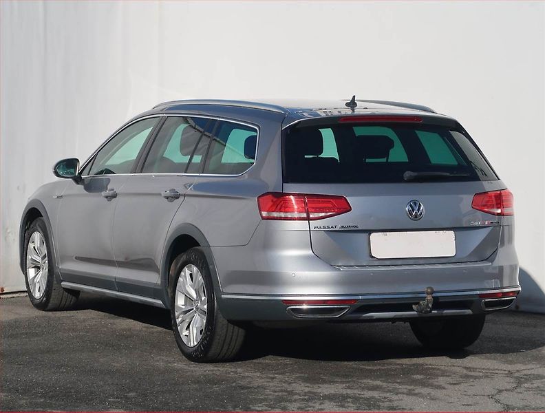 Volkswagen Passat (2017) Alltrack 2.0 TDI, 4X4 - fotka 4 z 23