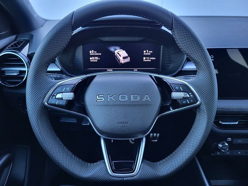 Škoda Fabia Dynamic 1,0TSI 85kW - fotka 13 z 30