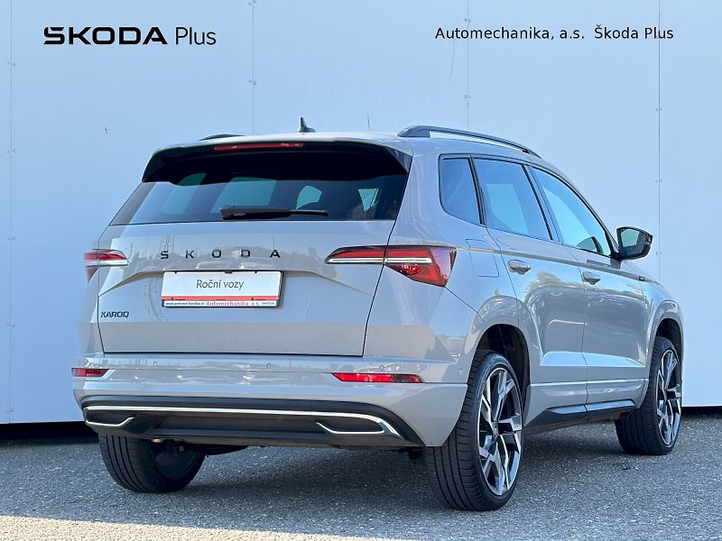 Škoda Karoq (2025) DSG 1.5 TSI / 110kW / SPORTLIN - fotka 2 z 35