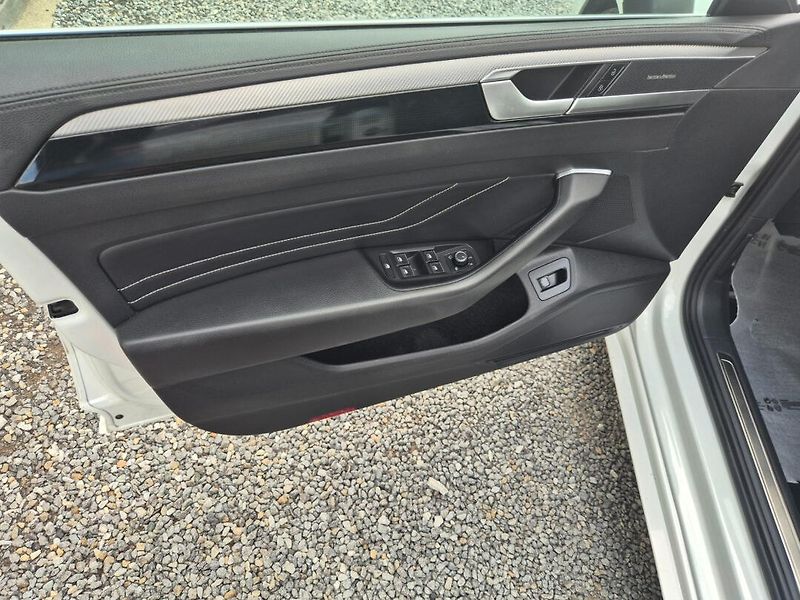 Volkswagen Arteon 2.0 TDI DSG 4x4  DPH ROZVODY - fotka 20 z 32