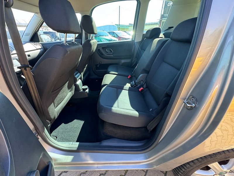 Škoda Roomster (2011) 1,2 TSI 77 KW KILOMETRY TAŽNÉ - fotka 34 z 50