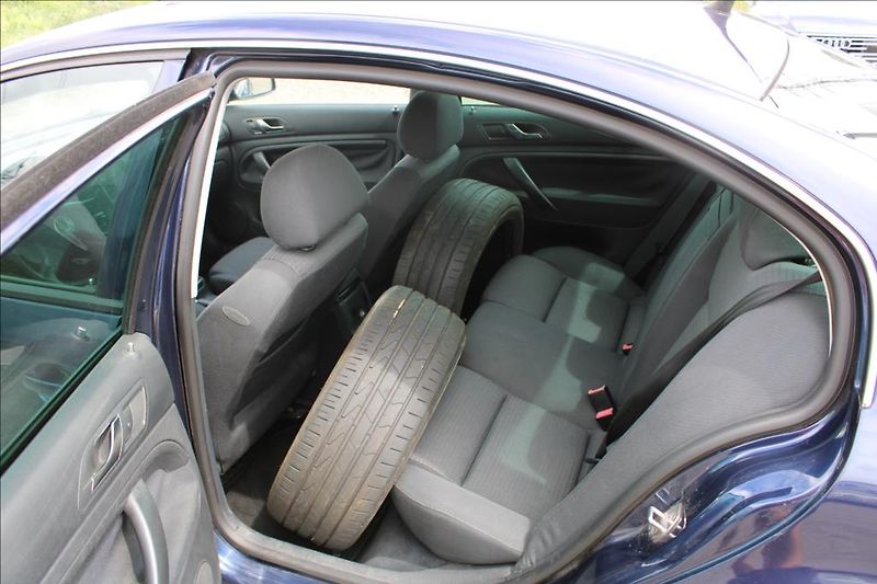 Škoda Superb 1,8 T  DIG.KLIMA, TAŽNÉ - fotka 11 z 22