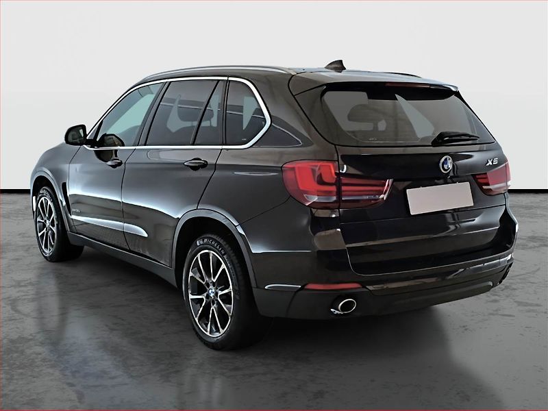 BMW X5 (2015) xDrive30d, 4X4, Automat - fotka 4 z 16