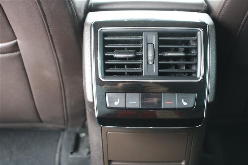 Škoda Superb 2,0 TDi  L&K, 140KW, DSG, ČR - fotka 13 z 46