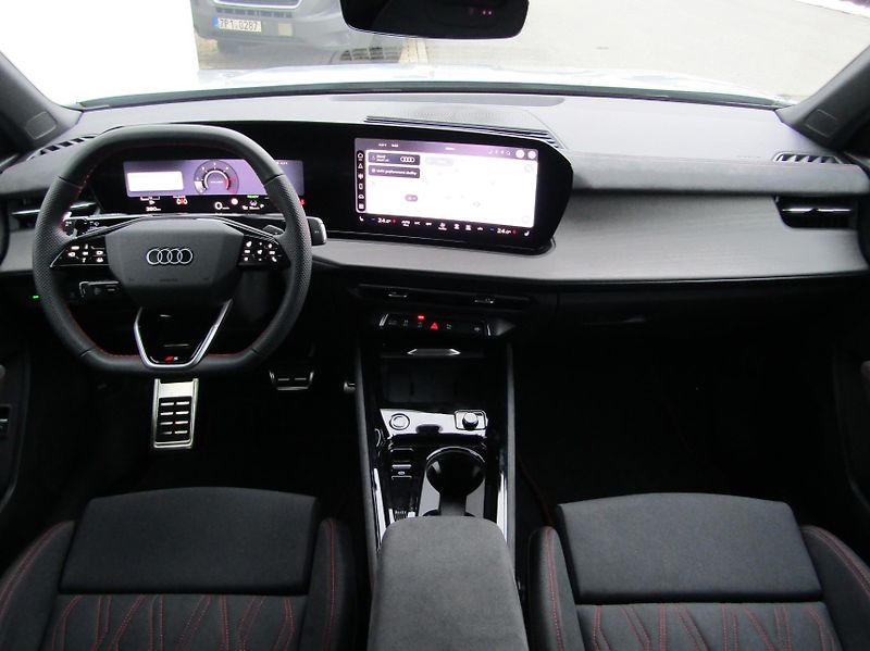 Audi Q3 2,0 TDI 110 kW - fotka 16 z 30