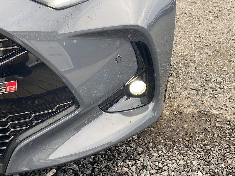 Toyota Yaris 1.5HEV 130, ČR, GR Sport, DPH - fotka 9 z 18