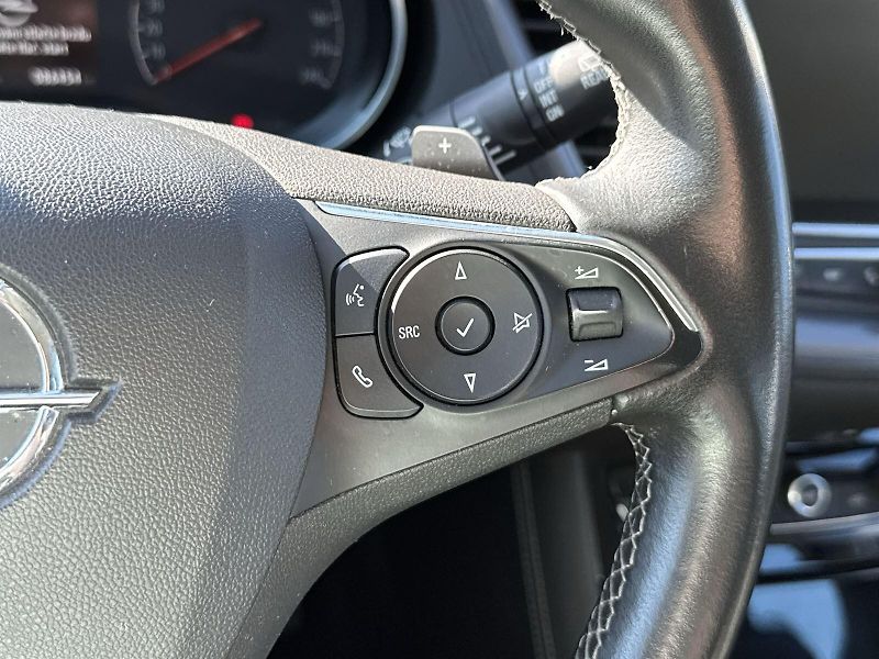 Opel Grandland X (2020) 1.6 TSI 4x4 Automat - fotka 14 z 33