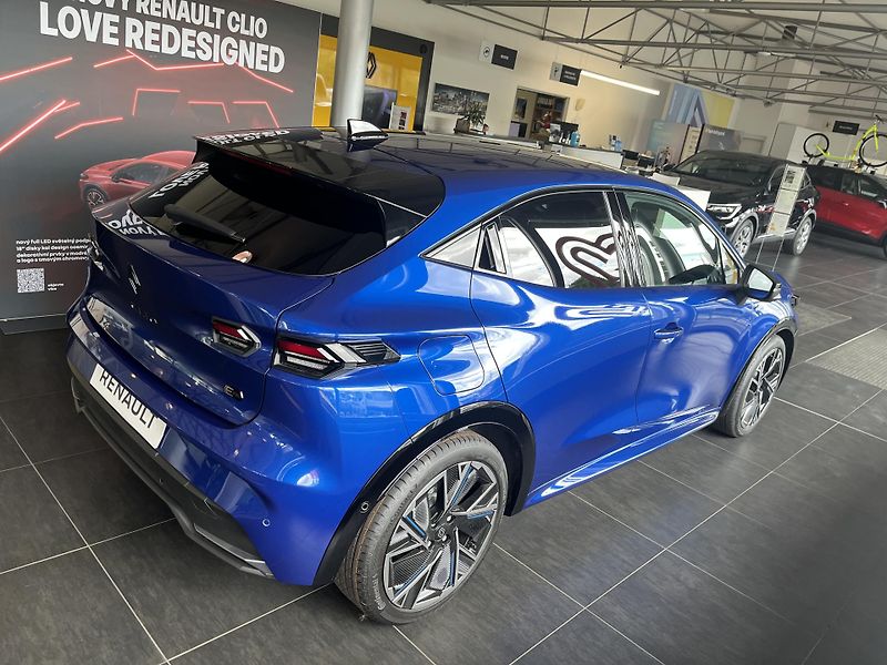 Renault Clio (2025) esprit Alpine full hybrid 160 - fotka 3 z 9