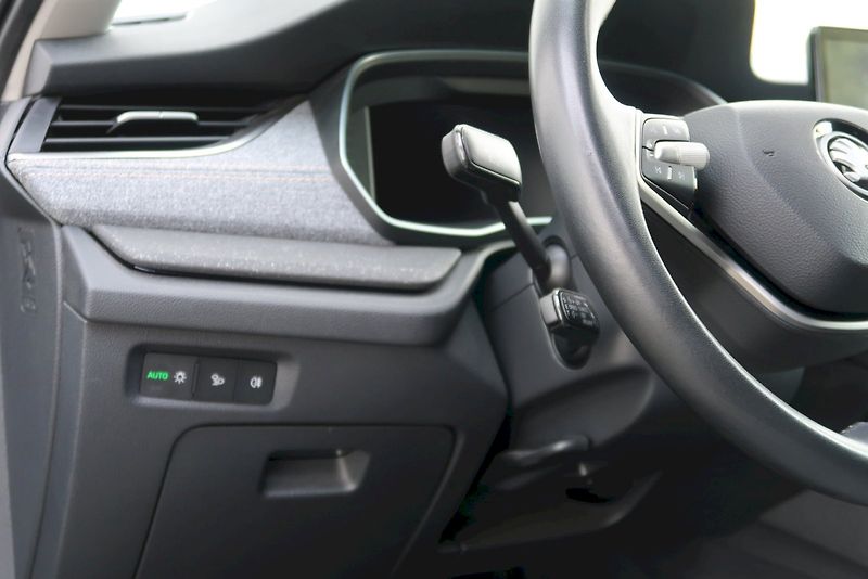 Škoda Octavia (2024) Top Selection 2.0 TDI 110 kW D - fotka 12 z 28
