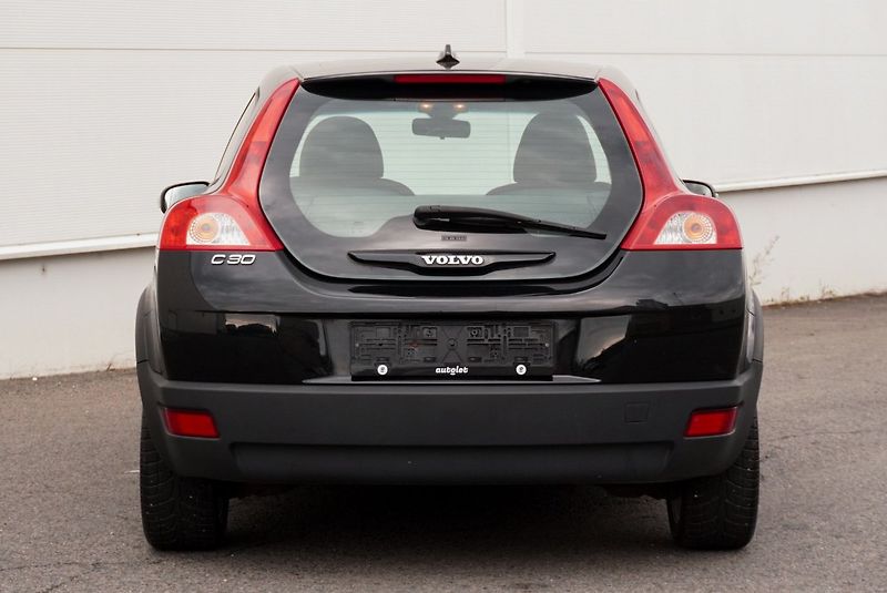 Volvo C30 1.6 16V Kinetic - fotka 14 z 36
