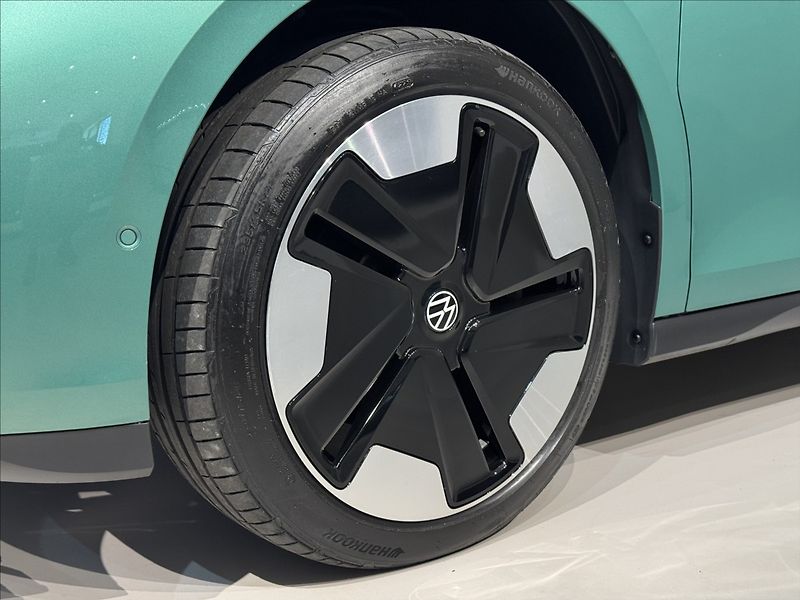 Volkswagen ID.Buzz Pro 150kW IQ Light 360° Kamera - fotka 7 z 50
