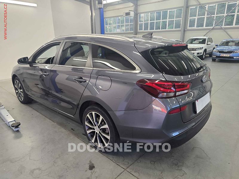 Hyundai i30 (2020) 1.4T-GDI, 1.maj,ČR - fotka 2 z 3