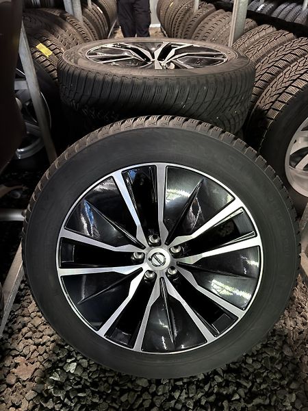 Volvo XC90 B5 AWD PLUS BRIGHT // 7M +kola - fotka 2 z 52