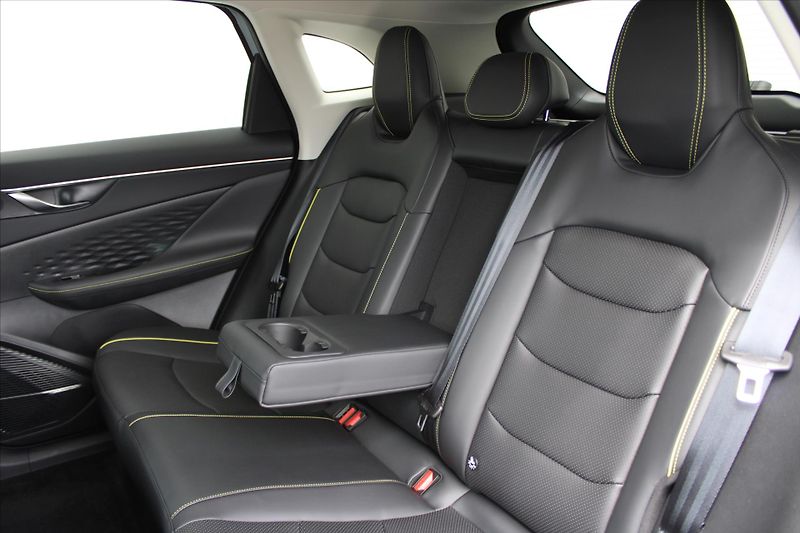 BAIC X5 1.5T 130kW A/T LED PANORAMA - fotka 11 z 30