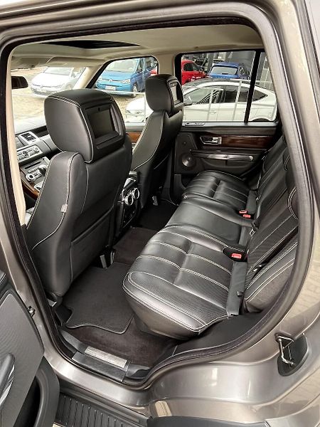 Land Rover Range Rover Sport (2010) 3.0 /180kW - fotka 19 z 44