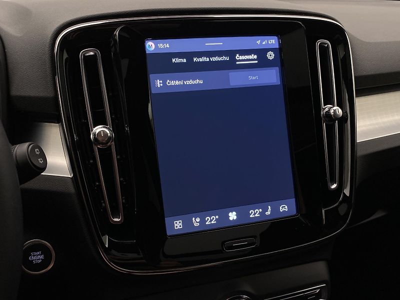 Volvo XC40 (2026) B4 AUT DARK PLUS - fotka 40 z 54
