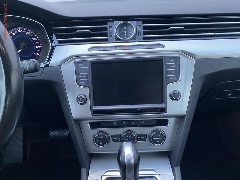 Volkswagen Passat (2017) 2.0 TDi, Comfortline, DSG - fotka 12 z 18