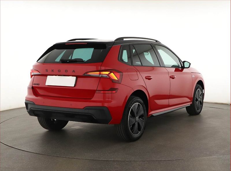 Škoda Kamiq (2026) 1.0 TSI, MONTE CARLO, KAMERA - fotka 5 z 17