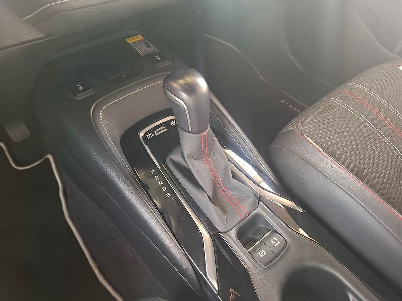 Toyota Corolla 1.8HEV 72 KW GR Sport 2021 - fotka 11 z 14