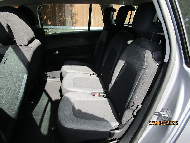 Citroën Grand C4 SpaceTourer (2020) 1,5 HDi 7 míst - fotka 25 z 32