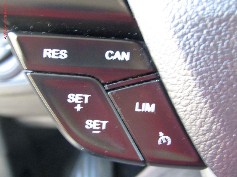 Ford Kuga (2019) 1.5 EB, 1.maj,ČR, Titanium - fotka 13 z 22