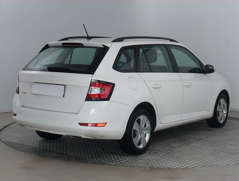 Škoda Fabia (2020) Ambition 1.0 TSI, ČR,1.maj - fotka 5 z 15