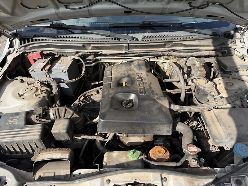 Suzuki Grand Vitara 2.0i 4x4,AC - fotka 21 z 21