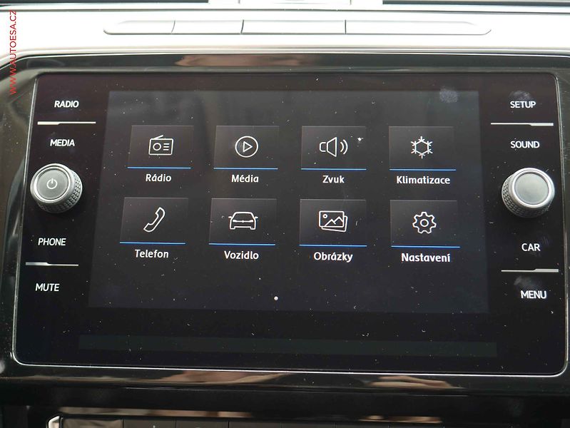 Volkswagen Passat (2018) 2.0TDi, ČR, AC, tempo, park - fotka 22 z 25