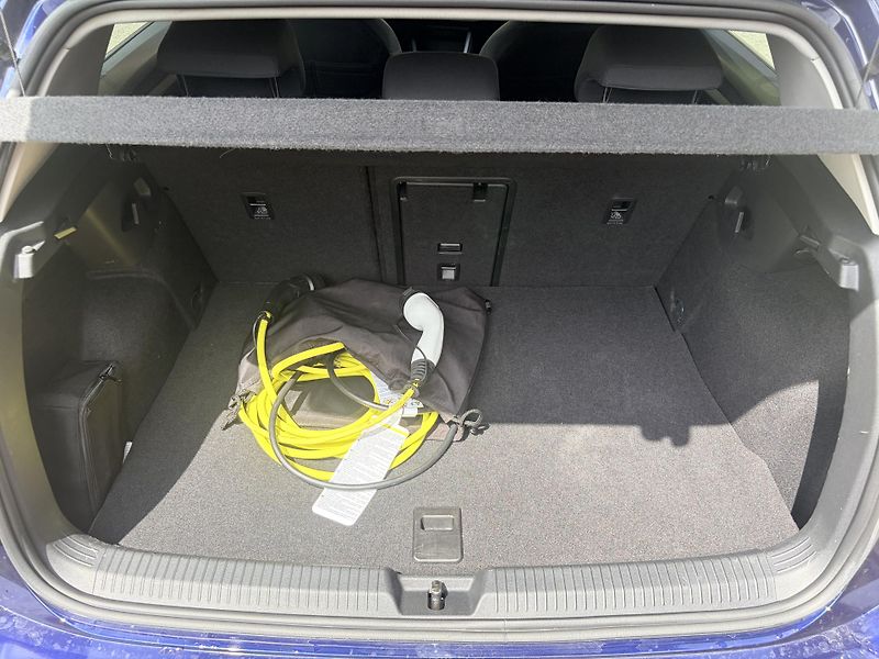 Volkswagen Golf 1.4TSI HYBRID VIRTUAL LED - fotka 45 z 50