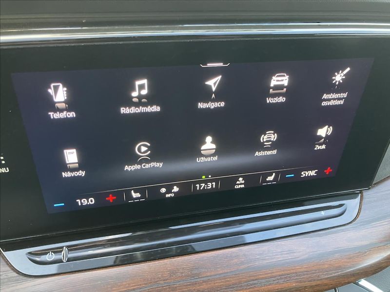 Škoda Octavia 2,0 SCOUT,TAŽNÉ,WEBASTO,CANTON - fotka 29 z 44
