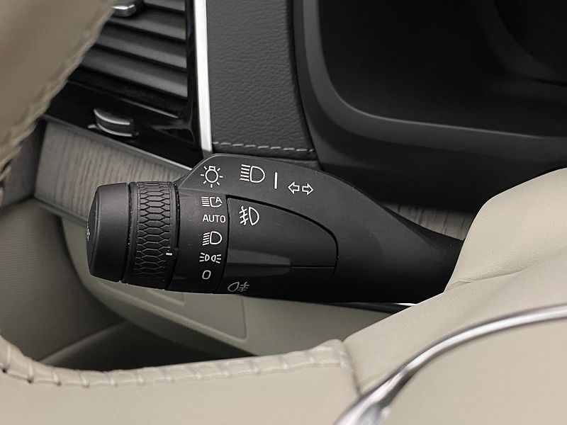 Volvo XC90 B5 AWD BRIGHT PLUS - fotka 22 z 66