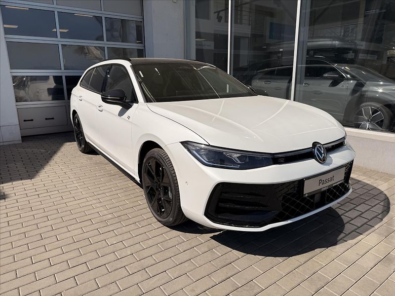 Volkswagen Passat (2026) 2,0 TSI 195kW 7DSG  R-Line Peo - fotka 3 z 23