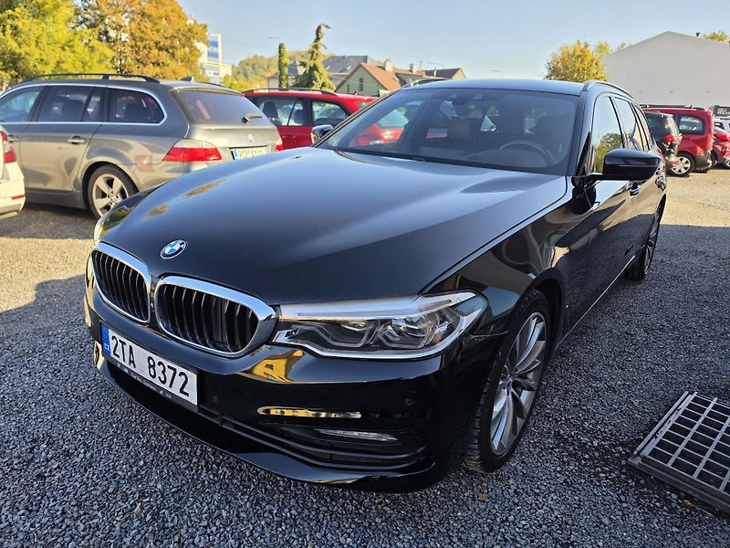 BMW Řada 5 520D TZ Sport Line Harman - fotka 2 z 30