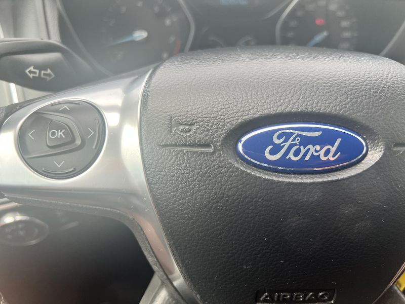 Ford Focus 1.6i KLIMATIZACE NAVI ALU KOLA - fotka 15 z 42