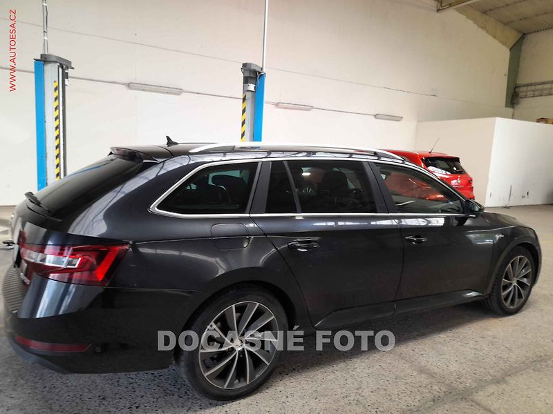 Škoda Superb (2015) 2.0TDi, 1.maj, DSG, bixen - fotka 2 z 3