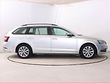 Škoda Octavia (2018) 2.0 TDI, Serv.kniha, Tempomat - náhled 6