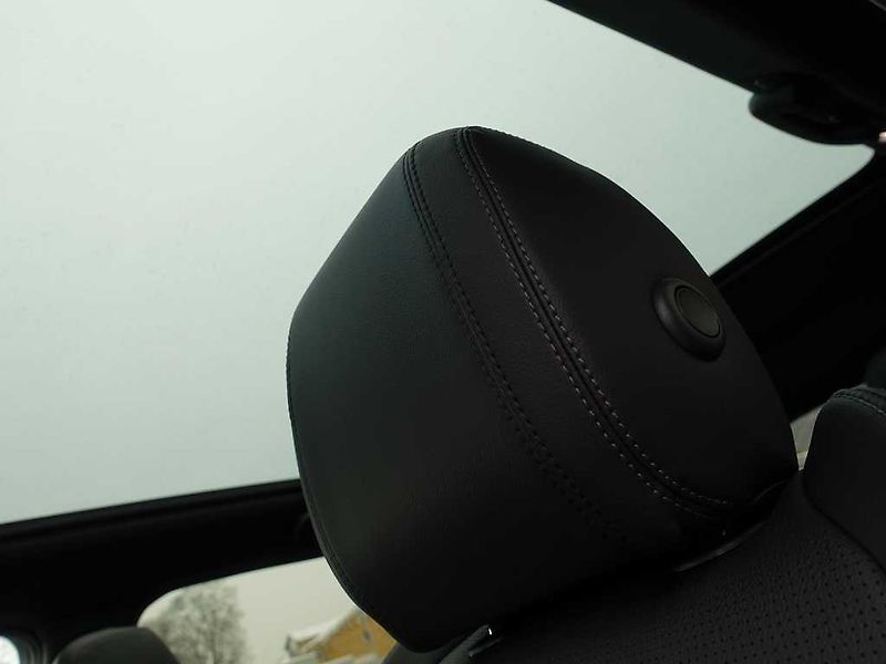 Land Rover Discovery Sport 1,5 R-Dynamic SE P300e - fotka 15 z 42