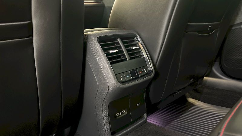 Škoda Octavia (2021) RS 2.0TSI 180kW DSG - fotka 20 z 33