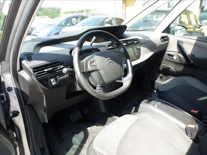 Citroën C4 Picasso 1,2 PureTech 130 6AUT  SpaceTo - fotka 18 z 54